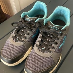 Kuru Woman’s Tennis shoe- sneakers Size 9
